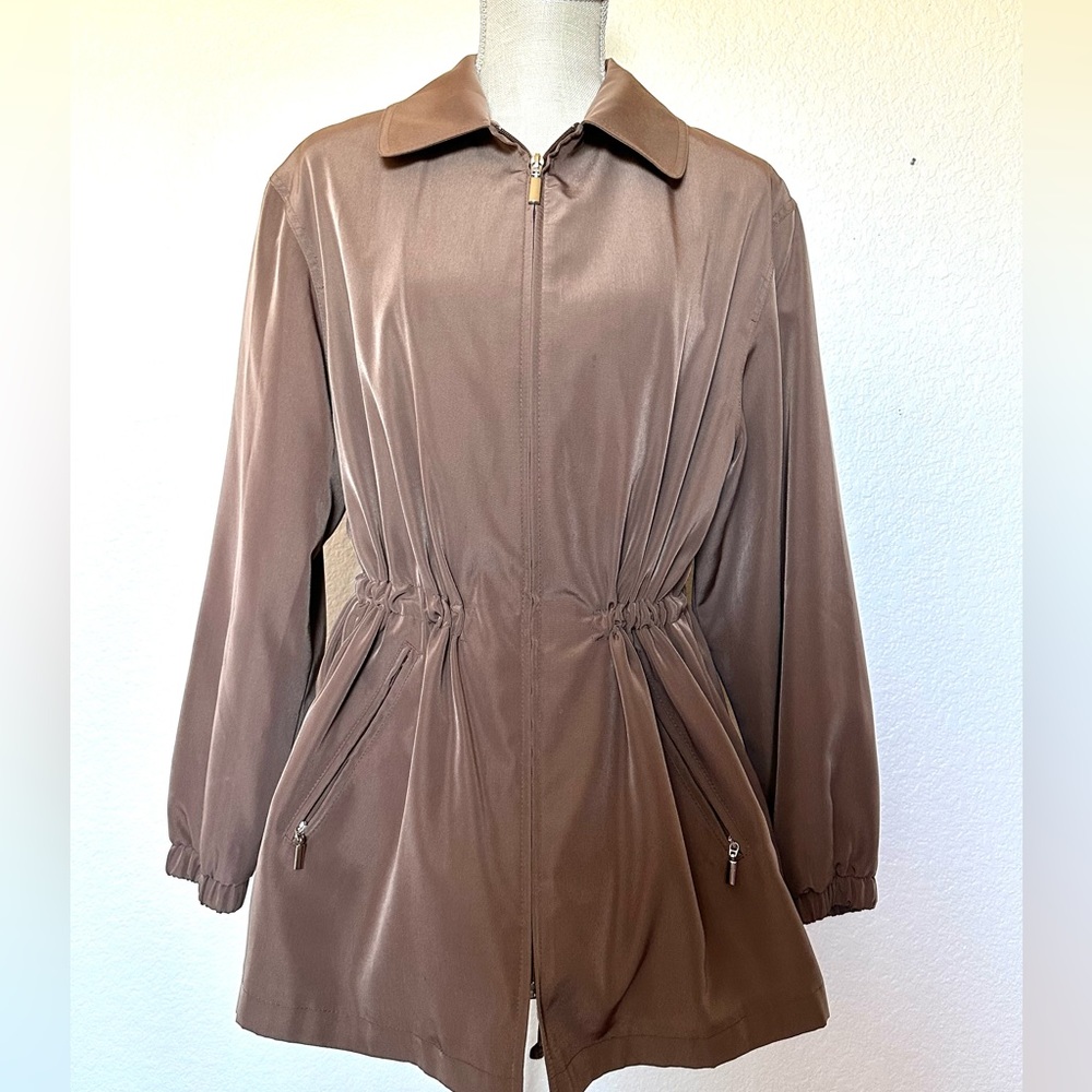 Gallery coat.